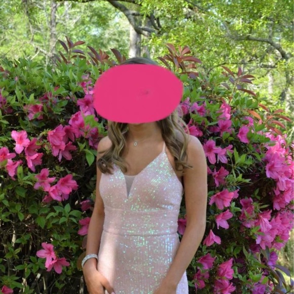 Prom dress- size 1 - Picture 2 of 2